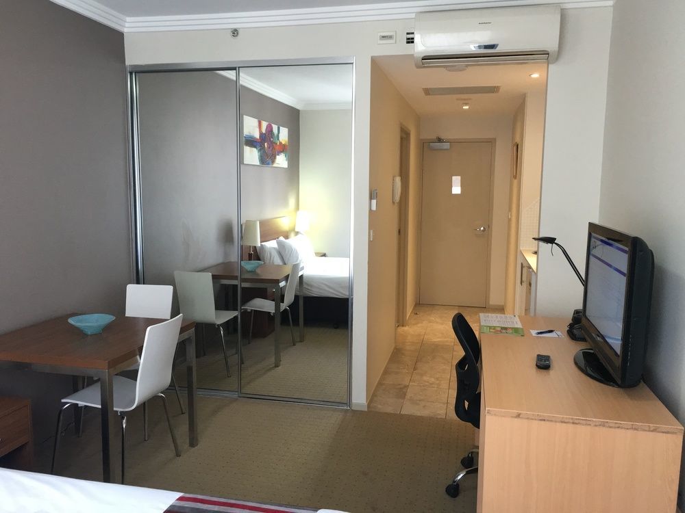 Apx Darling Harbour Aparthotel Sydney Exterior photo